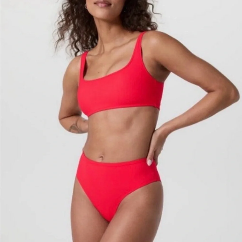 NWT Vuori Encinitas Bikini Top- Bright Red - Picture 5 of 6